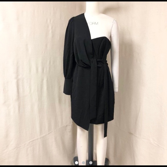 Gorgeous one shoulder lavish Alice dress❤️❤️ - Picture 4 of 6